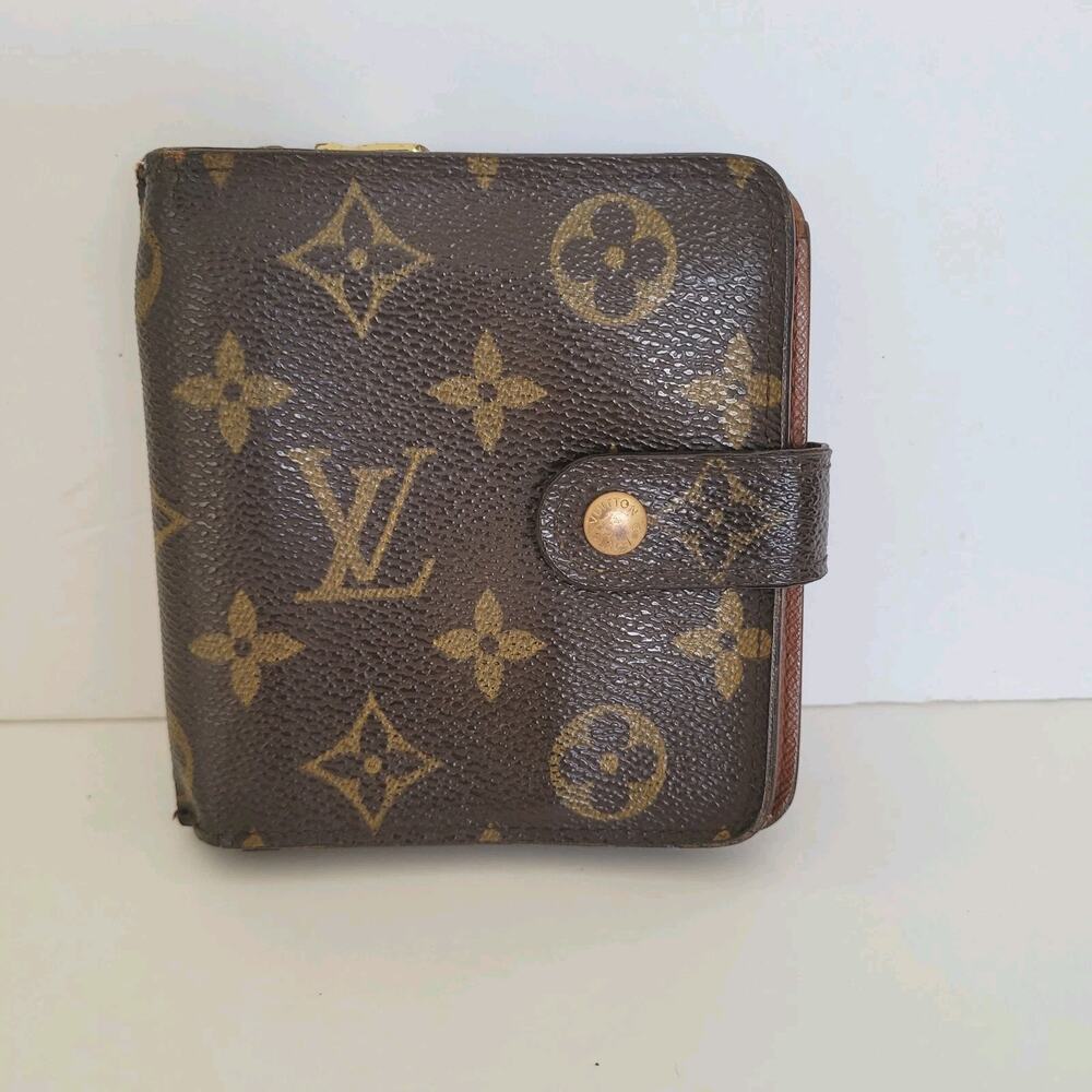 LOUIS VUITTON LV Bifold Zippy Compact Wallet Brown Medium 2002 Monogram Vintage